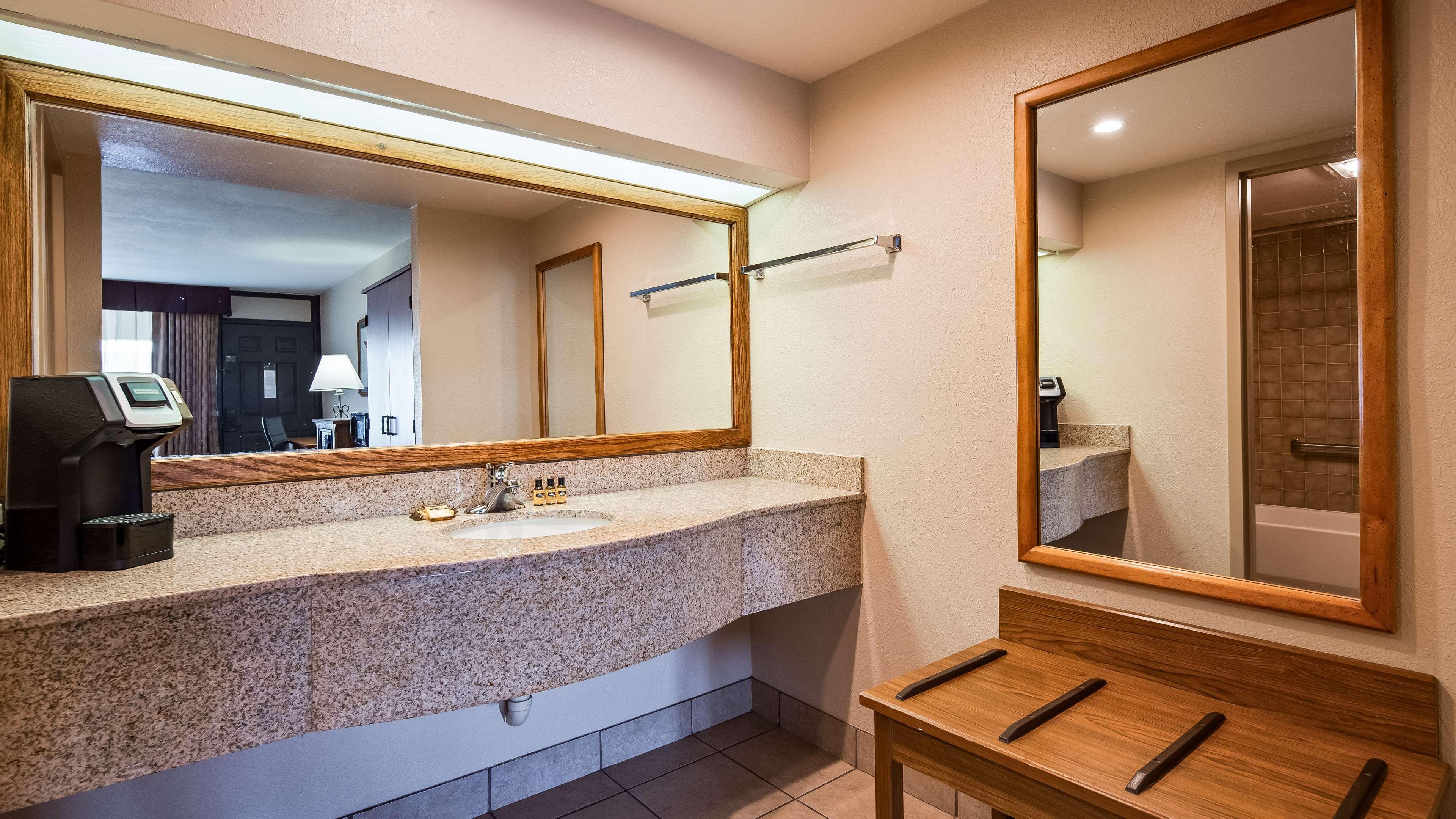 Best Western Plus Saddleback Inn And Conference Center Oklahoma City Exterior foto